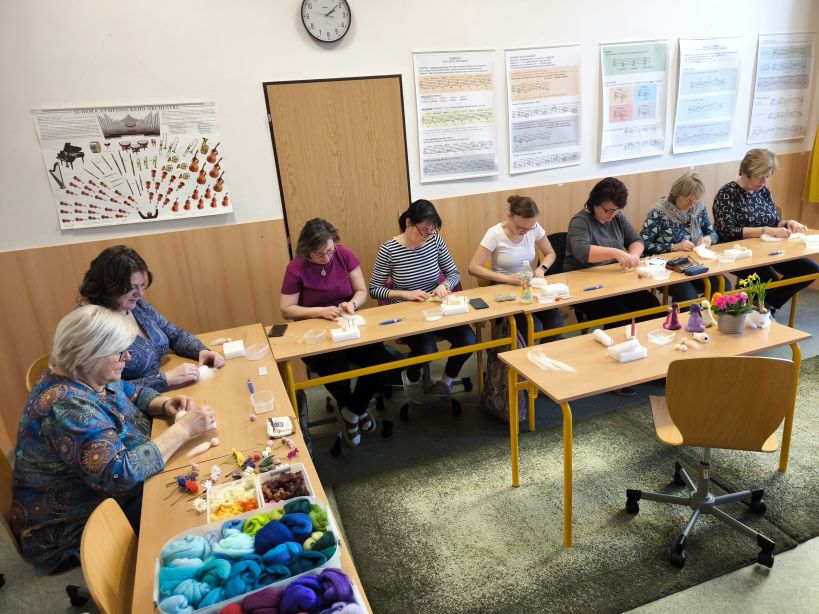 Květinová panenka - kurz plstění